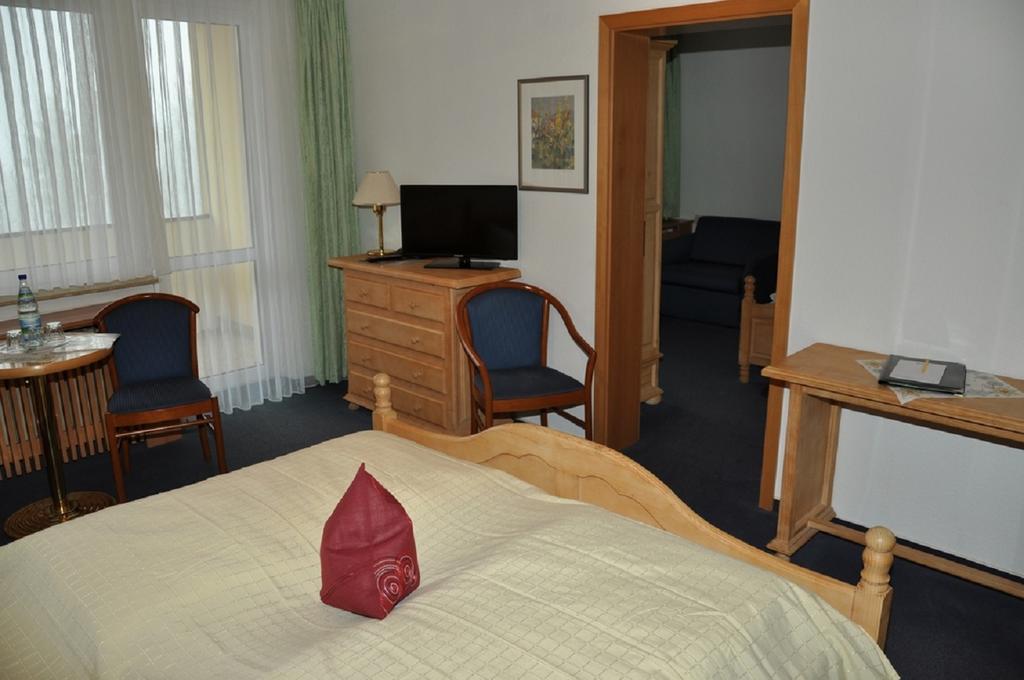Hotel Am Wald -Garni- Elgersburg المظهر الخارجي الصورة