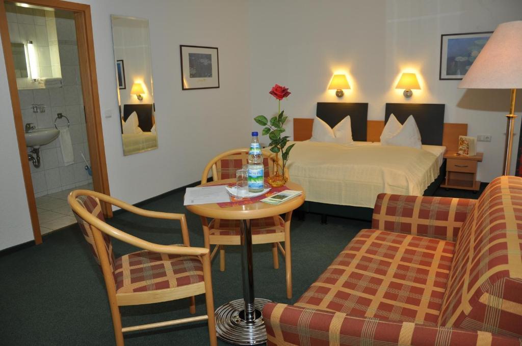 Hotel Am Wald -Garni- Elgersburg الغرفة الصورة