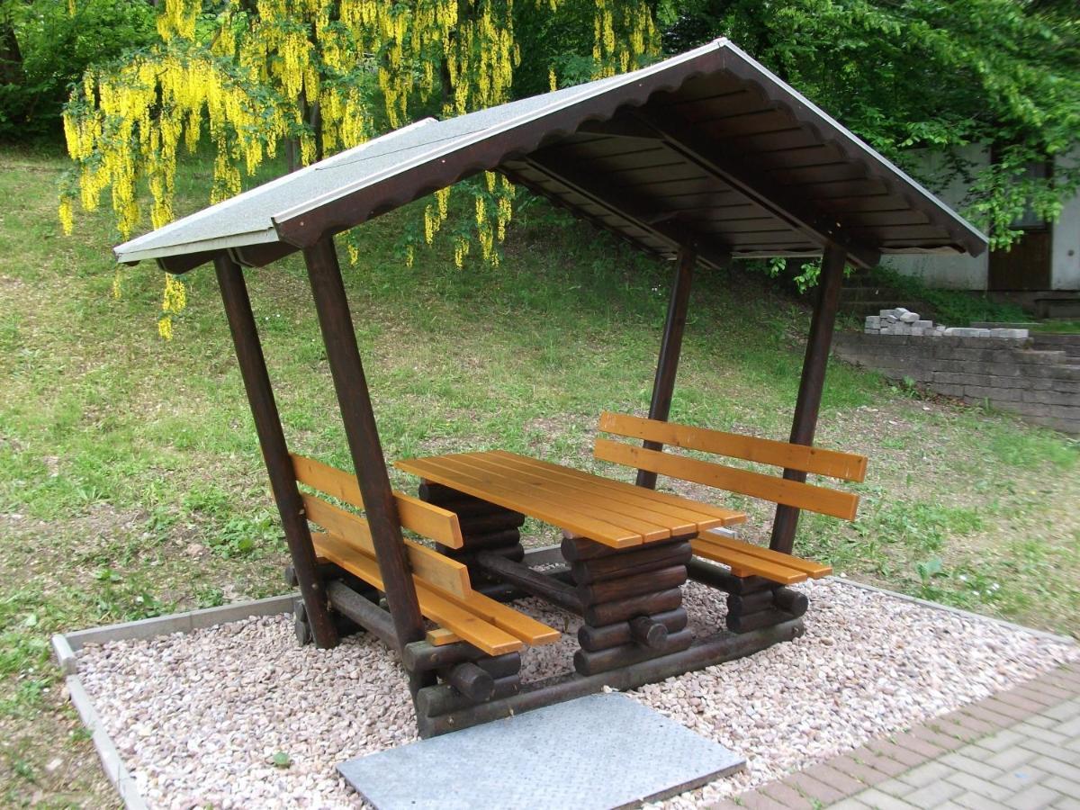 Hotel Am Wald -Garni- Elgersburg المظهر الخارجي الصورة
